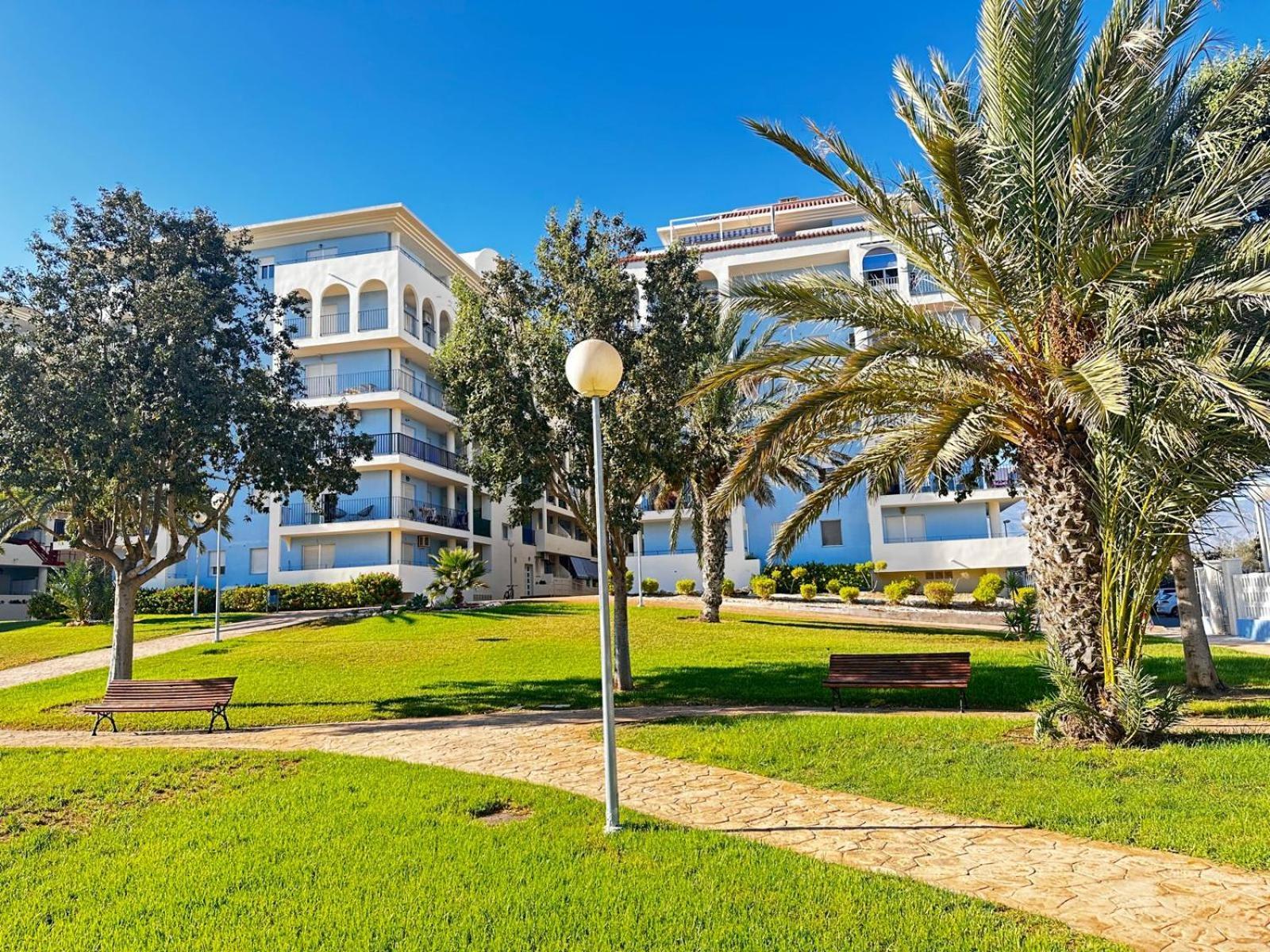 Luxurious Spacious Three Bedroom Apartment On Beachfront Almerimar Esterno foto